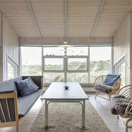 Wikar - 50m From The Sea By Interhome