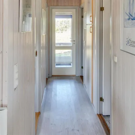 Wikar - 50m From The Sea By Interhome *